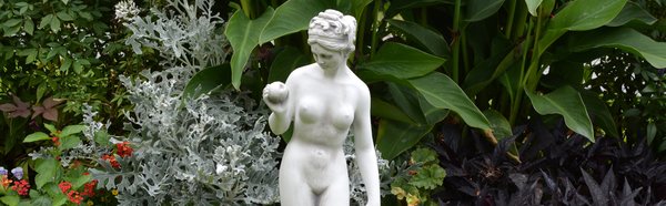 Figur Venus mit Apfel