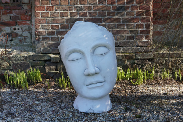 Große Büste Skulptur Gesicht