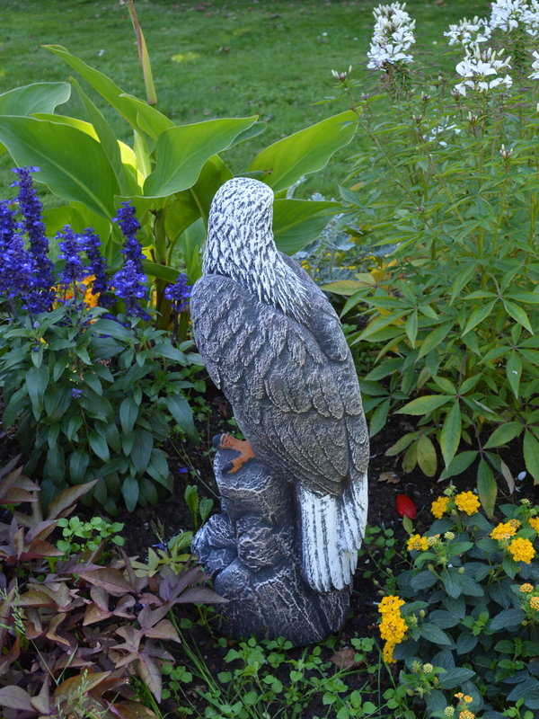 Eagle statue with antique patina