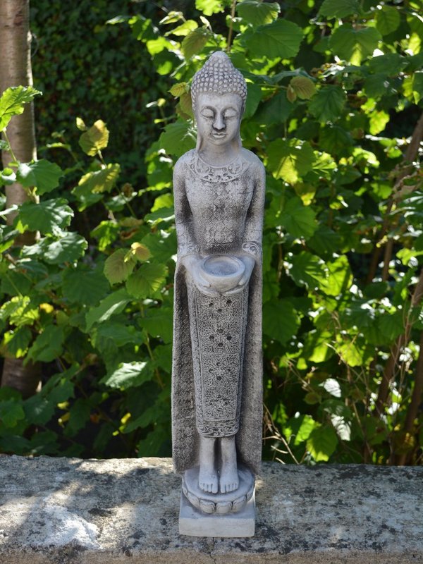 Schlanke Buddha-Statue