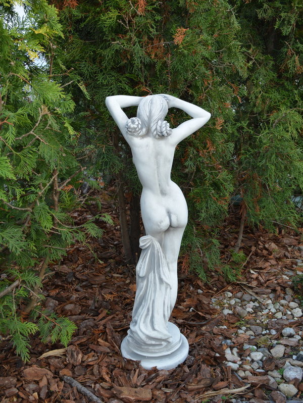 Bildschöne Statue der erotischen Venus