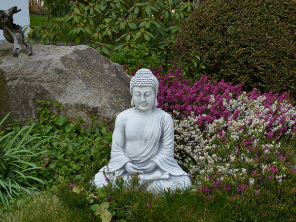 Buddha-Figur: Symbol fernöstlicher Weisheit
