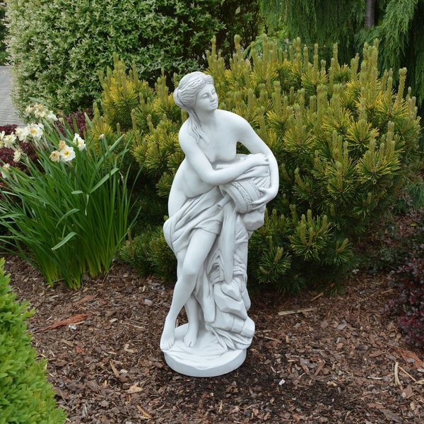 Statue Venus mit Wasserlauf