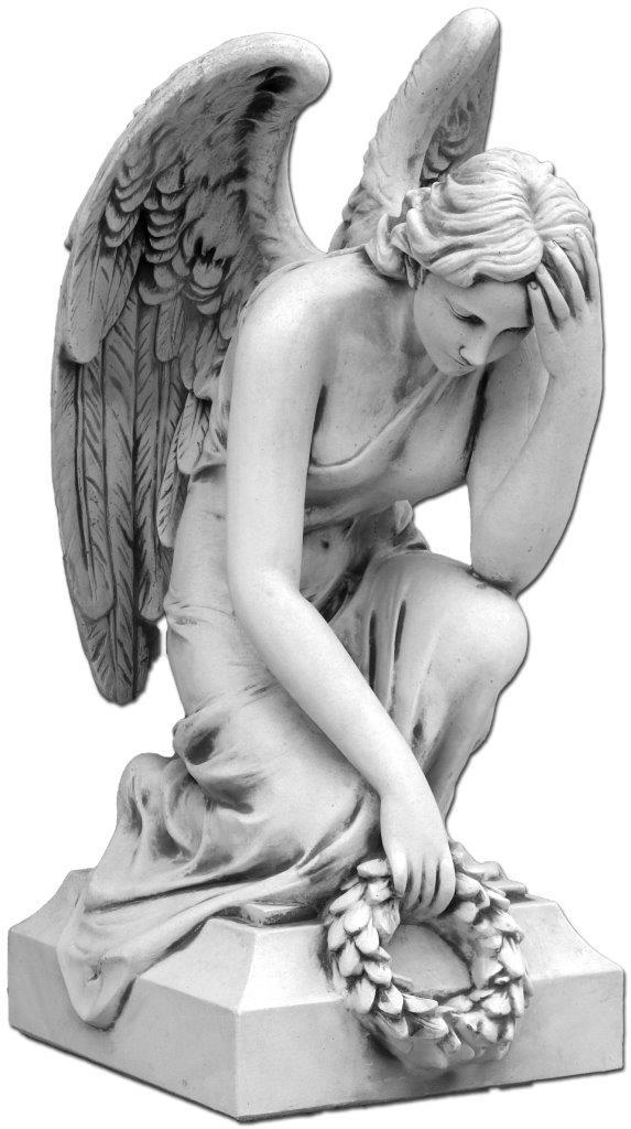 Große Engel-Statue auf Sockel