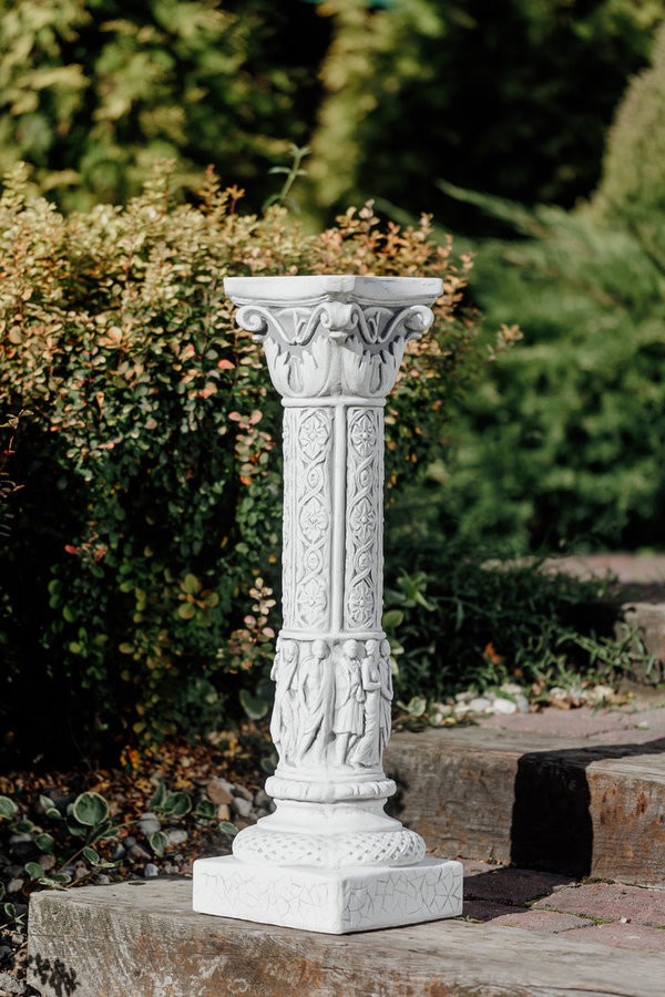 Large Graeco-Roman style column