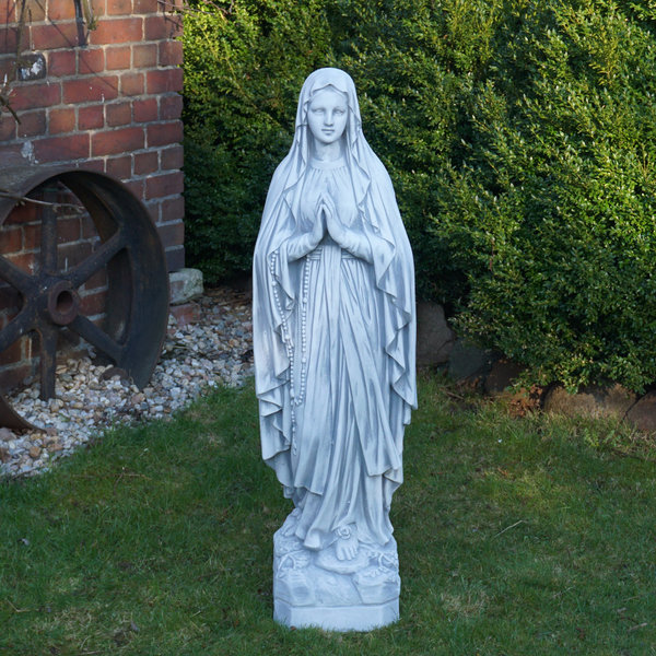 Statue der Heiligen Maria