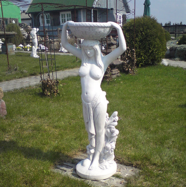 Statue der Hestia: Die Göttin der Familie als Wasserlauf oder Pflanzschale